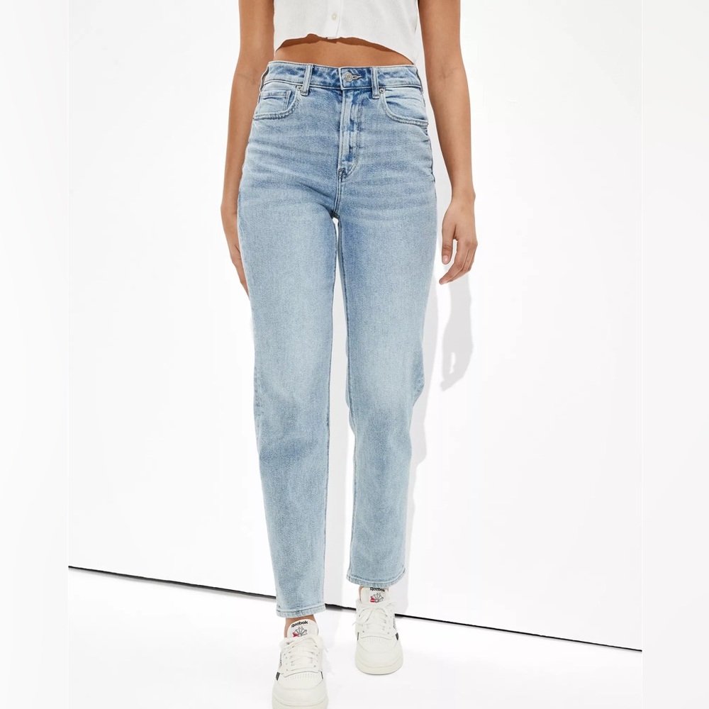 American Eagle - High Waisted Stretch Mom Jean Size 2